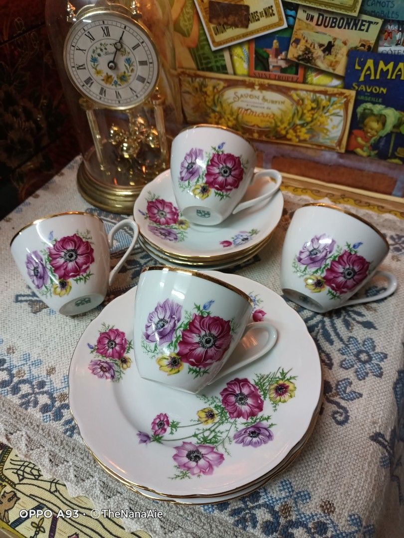 Vintage MZ Moritz Zdekauer Czechoslovakia gold rim Tea Set/side plate