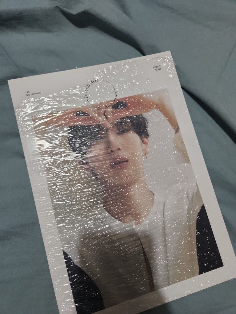 VIXX LEO I'm Still Here Photobook, Hobbies & Toys