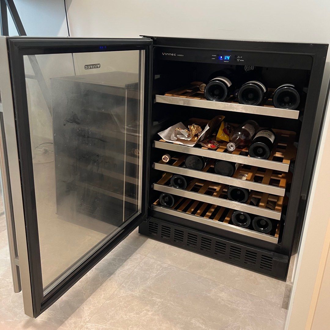 Wine fridge Vintec V40SGE, TV & Home Appliances, Kitchen Appliances