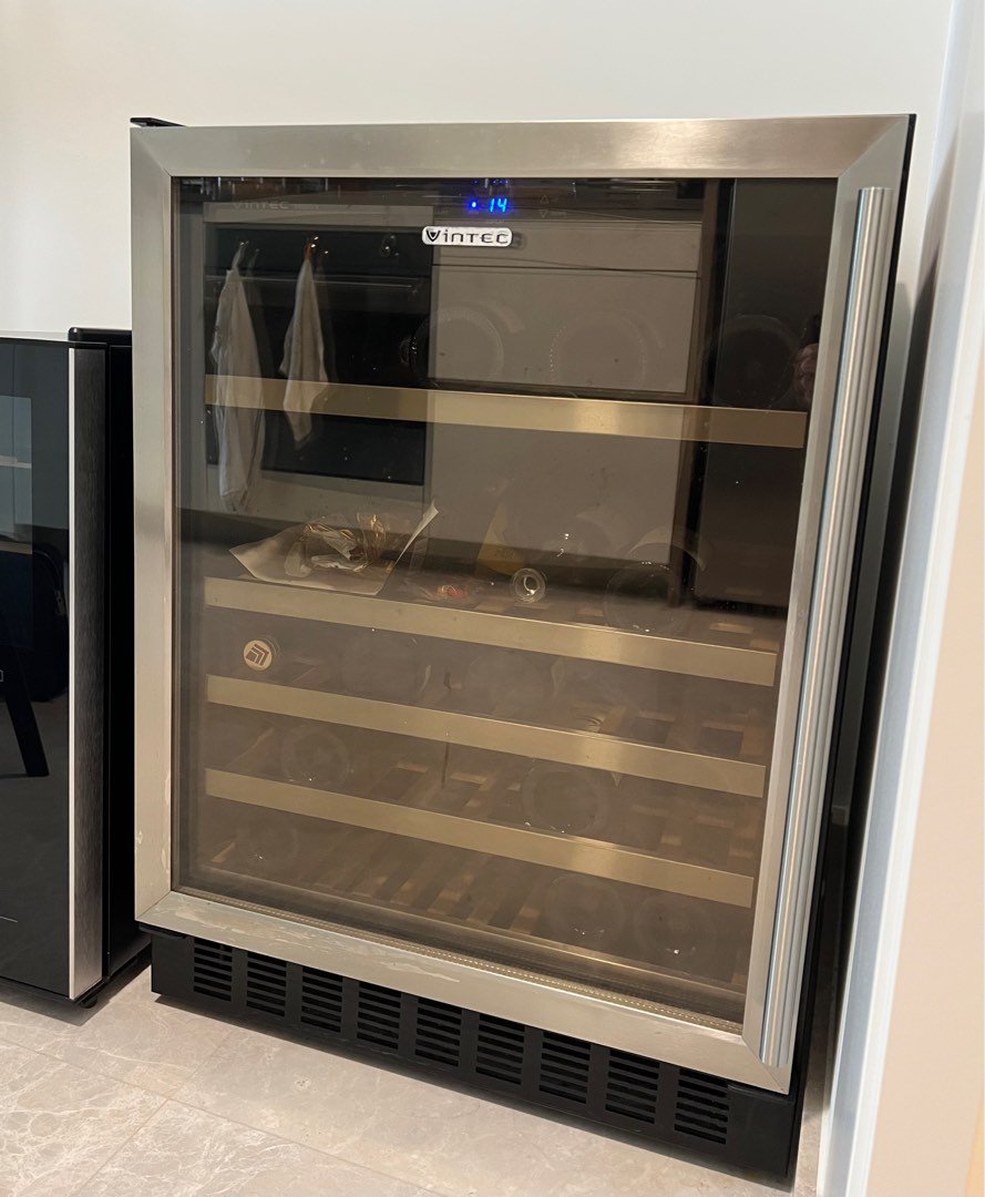 Wine fridge Vintec V40SGE, TV & Home Appliances, Kitchen Appliances