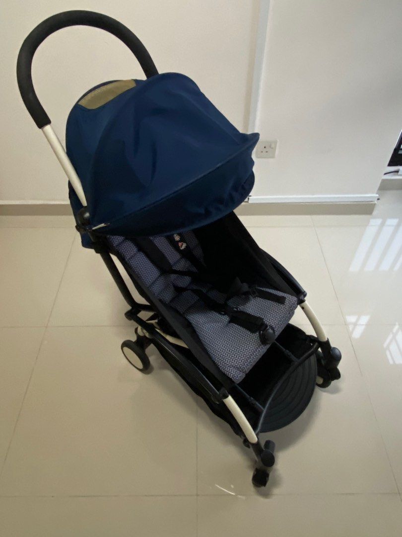 Yoyo strollers, Babies & Kids, Going Out, Strollers on Carousell