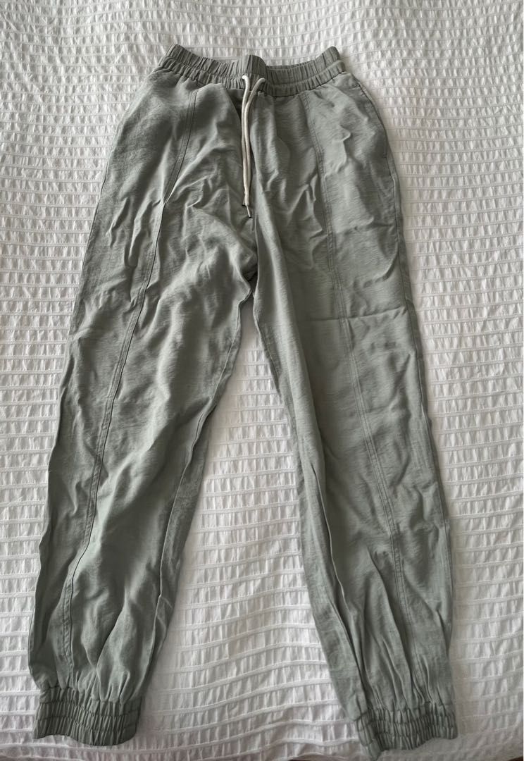 Zara Lightweight Pants, Women's Fashion, Bottoms, Other Bottoms on Carousell