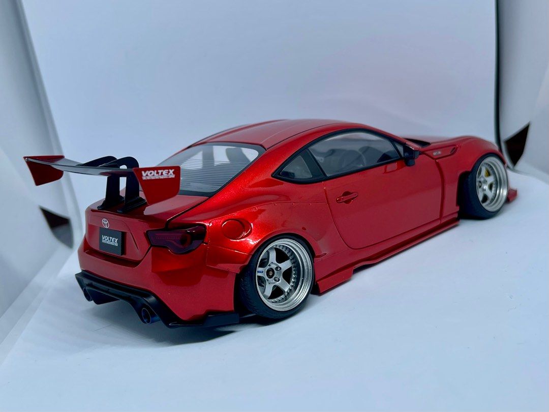 1/24 Aoshima Toyota GT86 ZN6 Rocket Bunny 完成品, 興趣及遊戲, 玩具