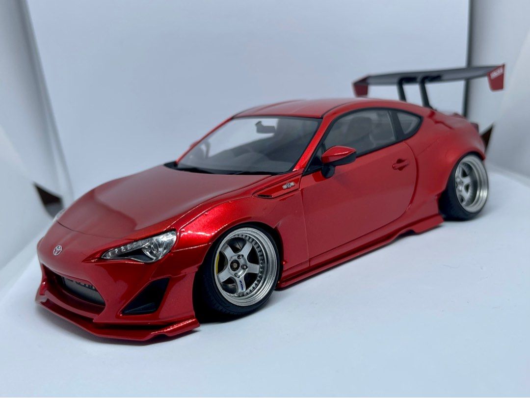 1/24 Aoshima Toyota GT86 ZN6 Rocket Bunny 完成品, 興趣及遊戲, 玩具