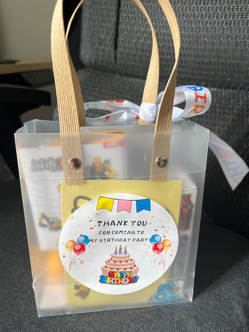 4 bags of Goodie bag boy birthday party, Hobbies & Toys, Stationery & Craft, Occasions & Party