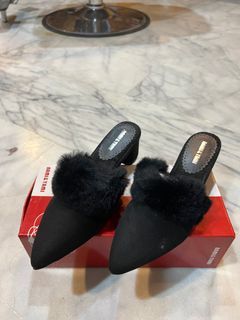 黑色毛毛高跟拖鞋