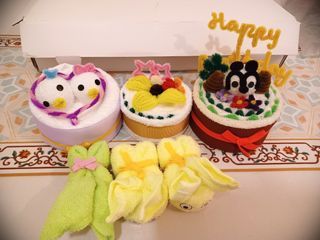 (全新)香港迪士尼樂園- 毛巾蛋糕小禮品