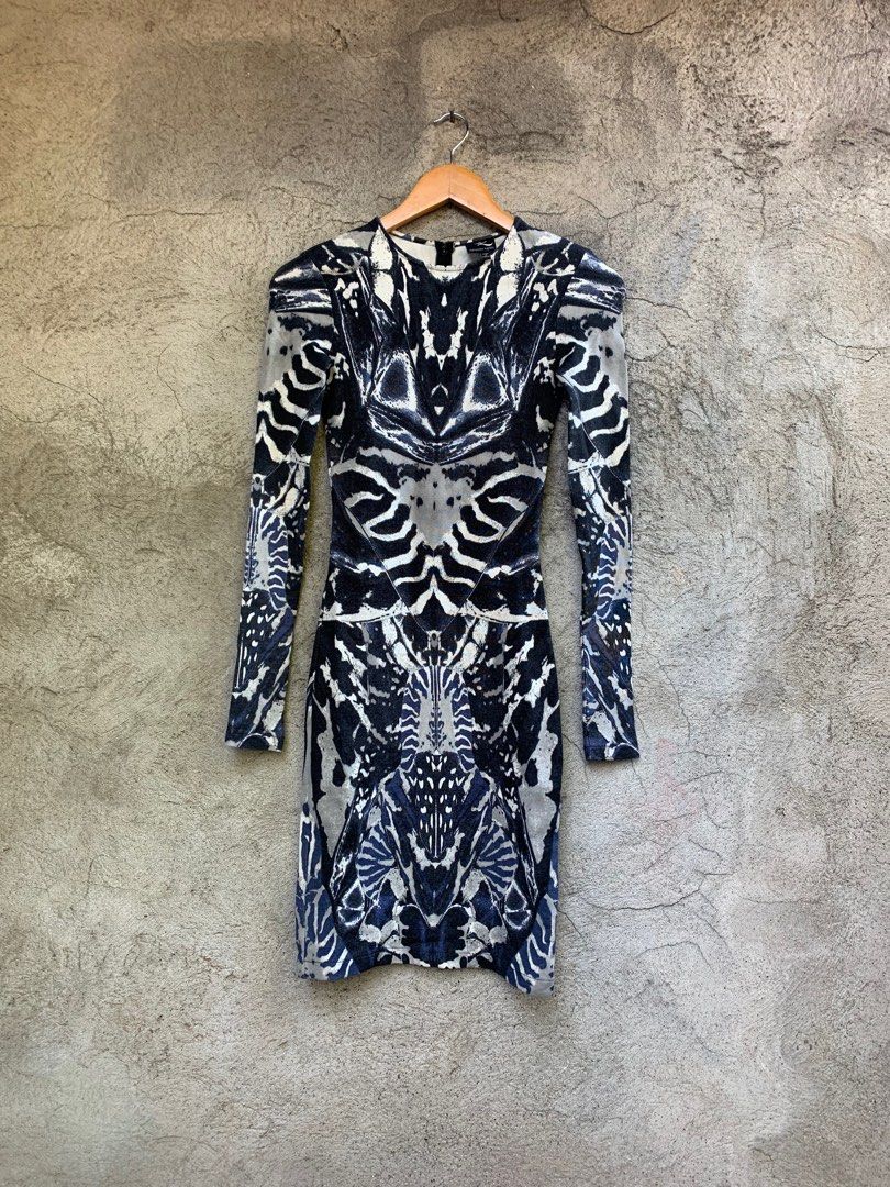 ALEXANDER MCQUEEN BEETLE MIRRORED PRINT DRESS Women s Fashion Dresses Sets Dresses on Carousell
