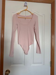 Aritzia baby pink bodysuit size medium