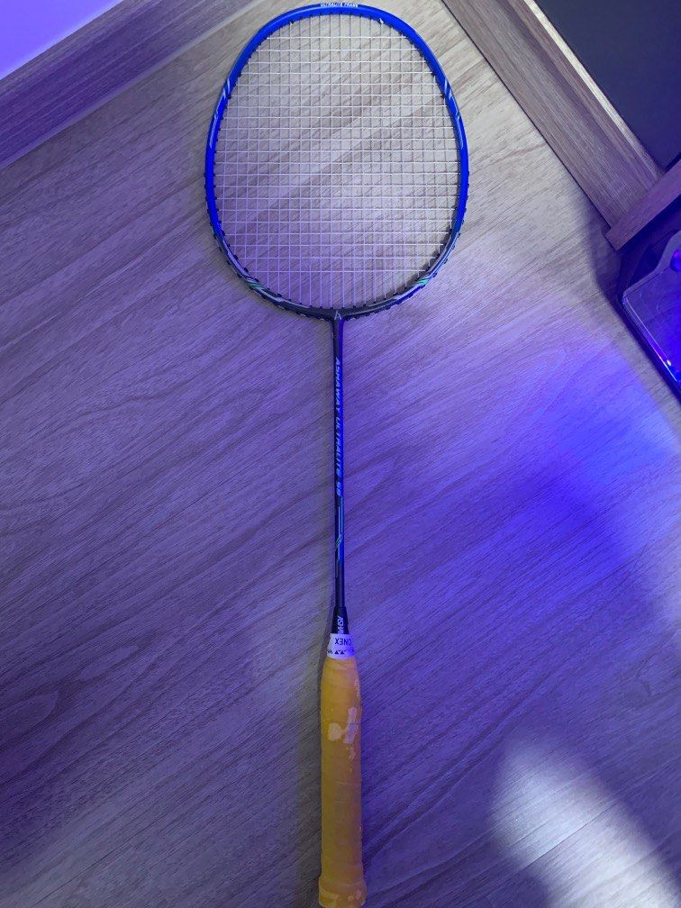 Ashaway ultralite 58, Sports Equipment, Sports & Games, Racket & Ball Sports on Carousell