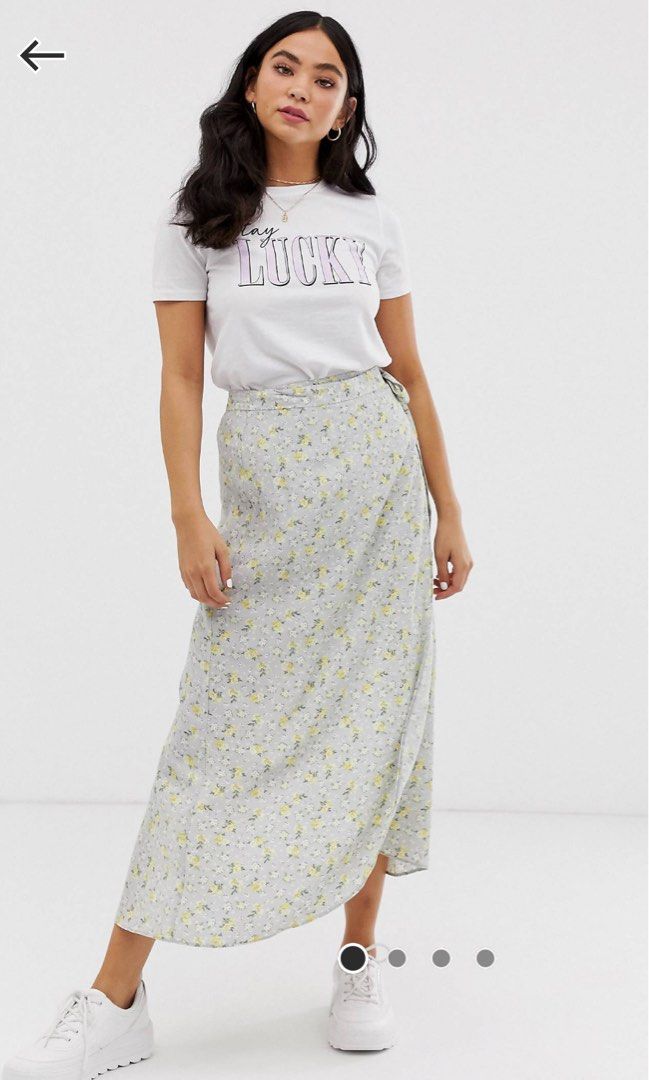 ASOS Midi Wrap Skirt in Ditsy Floral UK 8 Women s Fashion Bottoms Skirts on Carousell