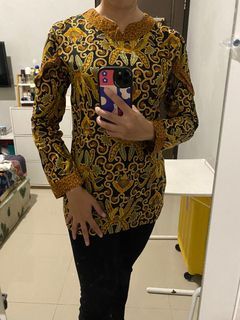 Atasan / Kemeja Batik