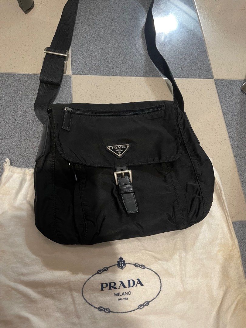 PRADA, SAFFIANO LEATHER HANDBAG WORN BY LEXI BOLING. ITEM NOT FEATURED IN  THE SHOW, Prada: Tools of Memory, 2020