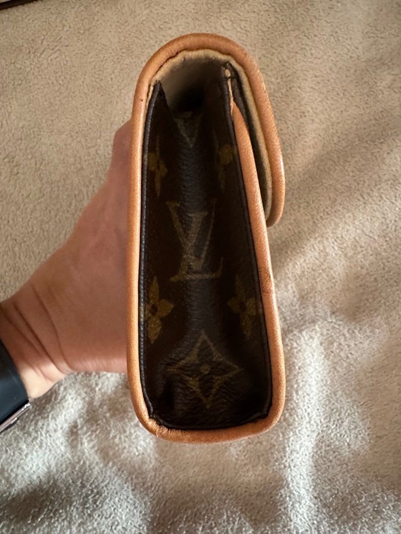 Authentic Louis Vuitton Florentine belt bag (Category: Luxury Bags & Wallets) located in Taguig. Submitted by miles73 (Listing ID 1219931334, Image 3). Description: Can be used as clutch, belt bag or over the body bag Belt size is small full length of 32” Bag dimensions 16 x 10 x 3.5 cm Clasps closure still have sticker Can forcibly fit iPhone 14 promax LOW BALLERS WILL NOT BE ENTERTAINED .
