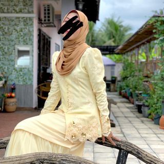 Baju kurung puff