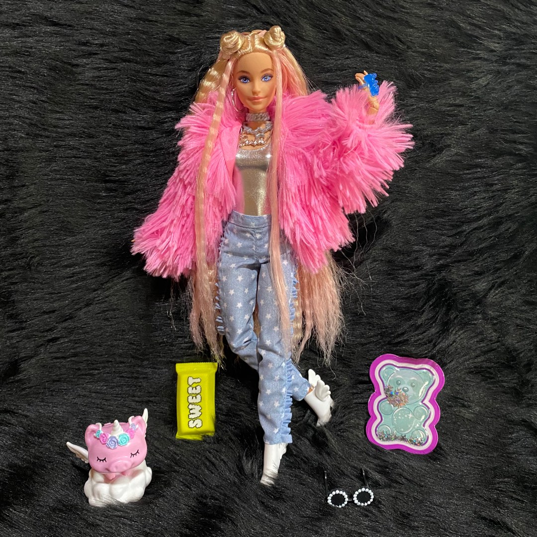 Barbie Extra Fashion Doll with Crimped Hair in Fluffy Pink Coat with  Accessories & Pet