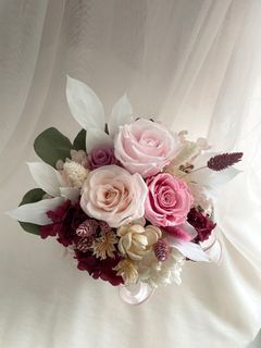 Bespoke blooms box arrangement/ preserved roses/ hydrangeas & dried flowers/ from $60