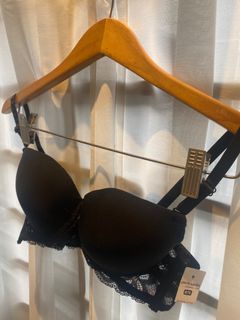 (Category: ) located in . Submitted by may13th (Listing ID 1220027025, Image 1). Description: .