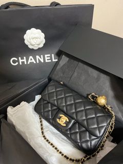 (Category: ) located in . Submitted by sgluxebags (Listing ID 1220057274, Image 1). Description: .