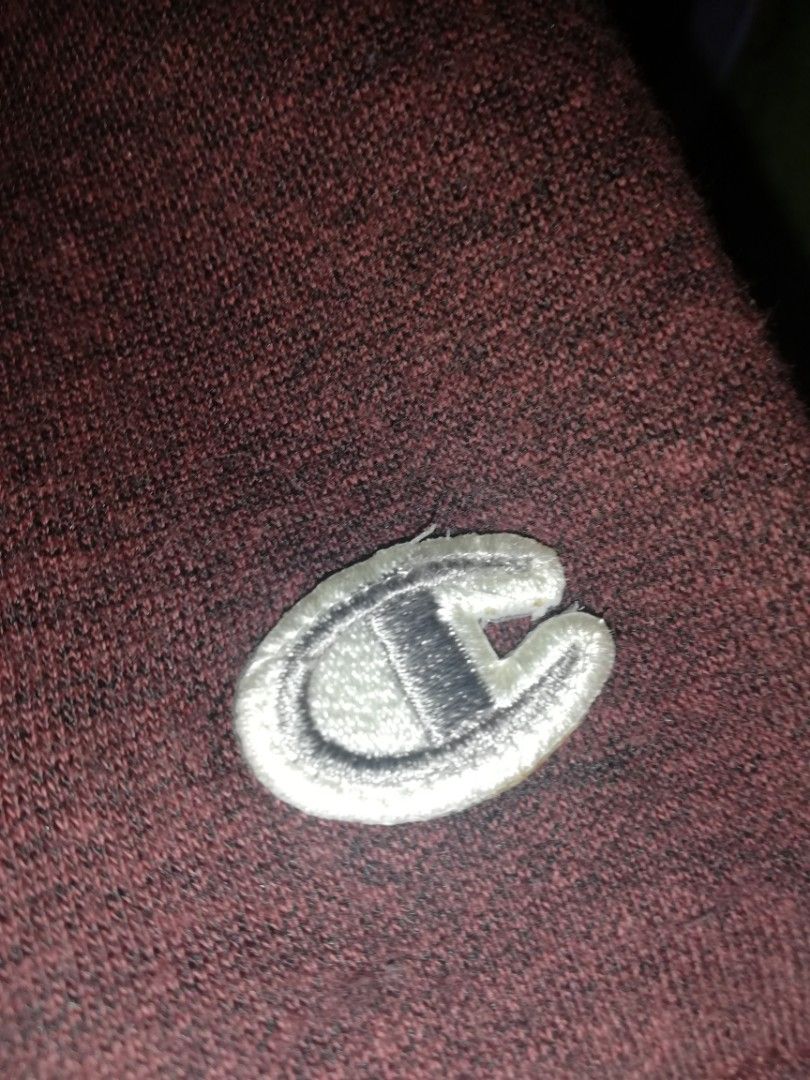 Champion Maroon Longsleeve Unisex (Category: Longsleeves) located in Mabalacat. Submitted by declutter_by_eij (Listing ID 1220119073, Image 3). Description: Size L.