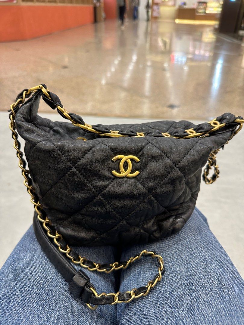 季節限定款！Chanel hobo bag 牛皮, 名牌, 手袋及銀包- Carousell