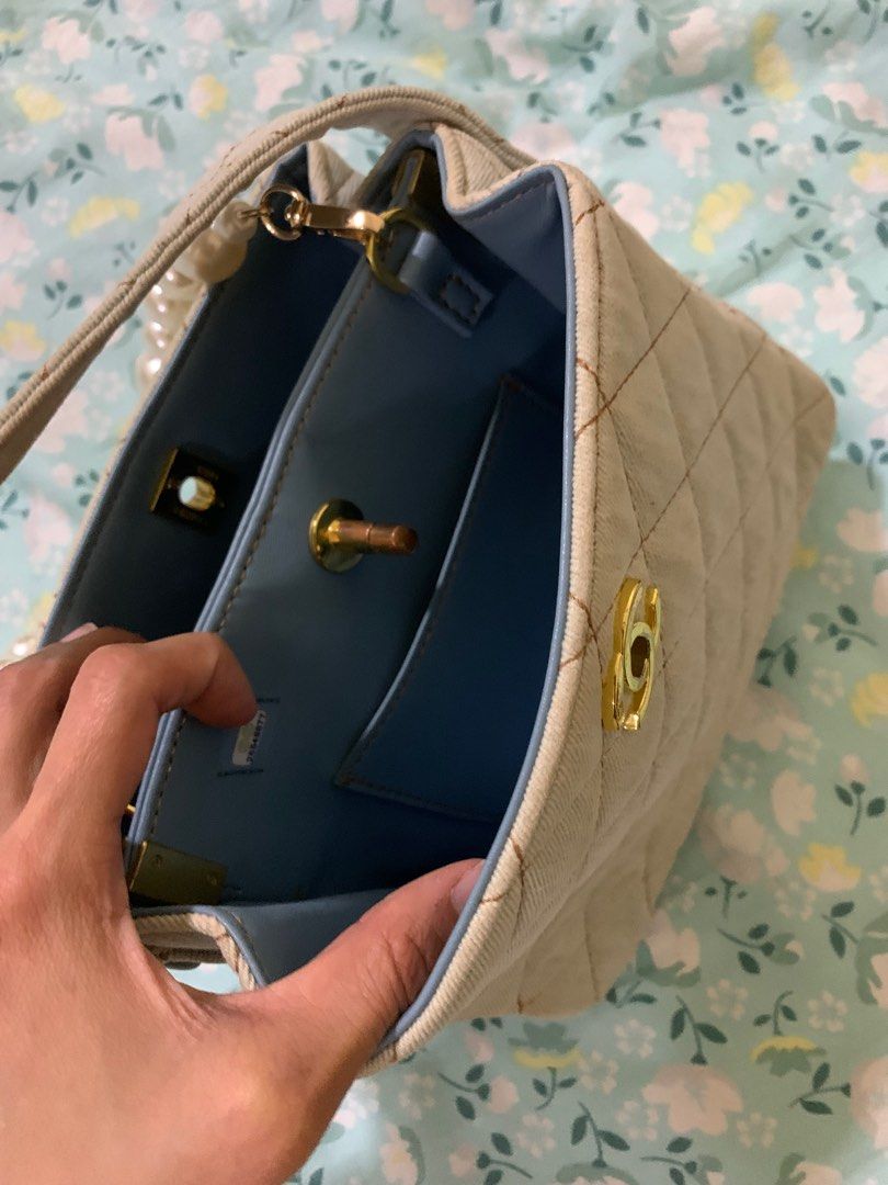 Cute chanel purse 2025