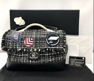 Chanel tweed airlines serial number 22. Fullset
