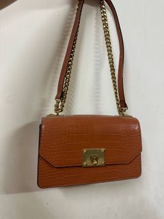 （分類：）位於 。 由 lam25922 提交（商品編號 1220039305，圖片 1）。簡介： 。