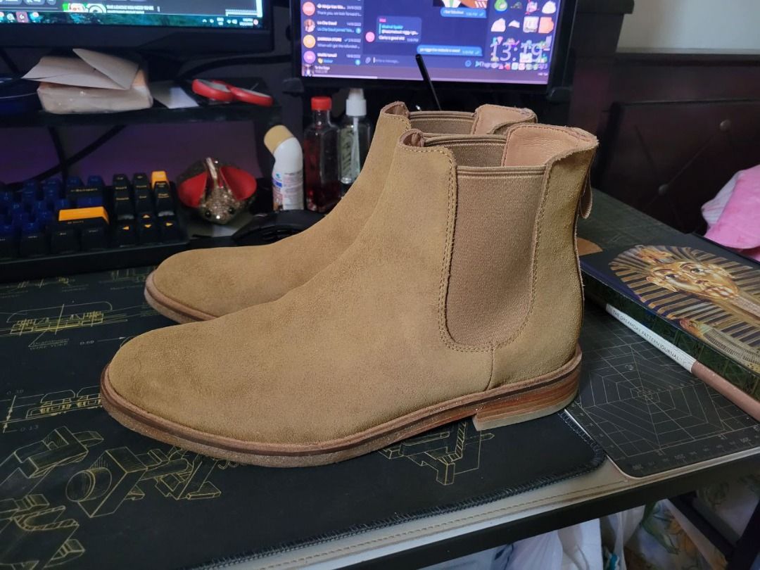 Clarks mens suede chelsea boots discount