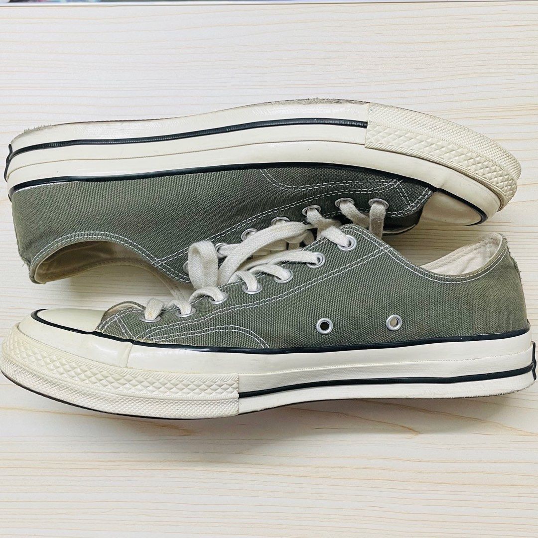 Used hotsell chuck taylors