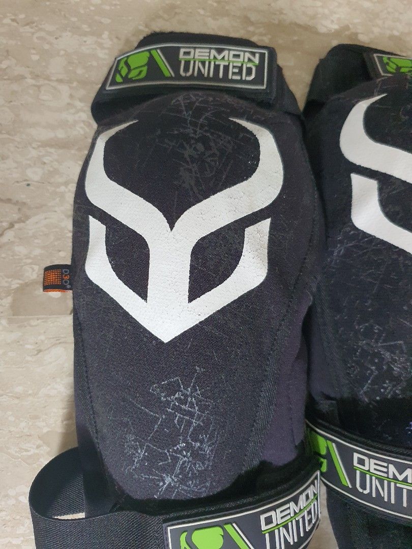 Demon Hyper Knee Shin Pads, Sports Equipment, Other Sports Equipment