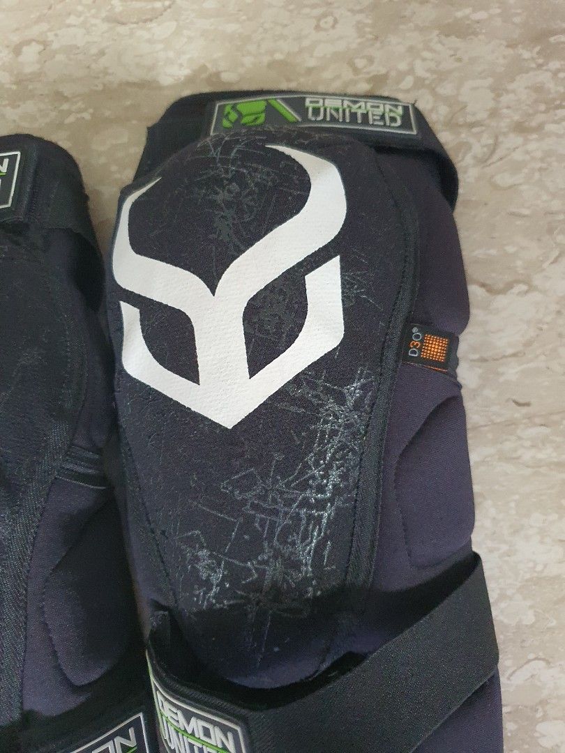 Demon Hyper Knee Shin Pads, Sports Equipment, Other Sports Equipment