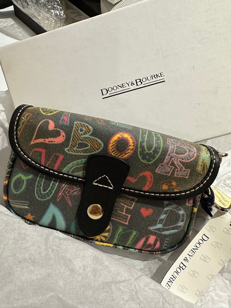 Dooney and deals bourke black wristlet