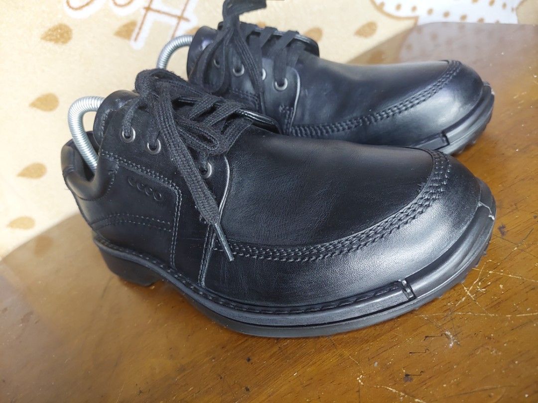 Ecco light shock point shoes deals
