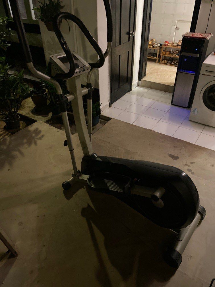 Aibi elliptical cross hotsell trainer