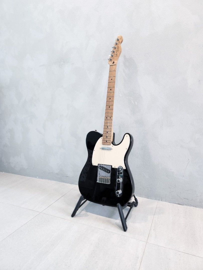 American traditional store guitar