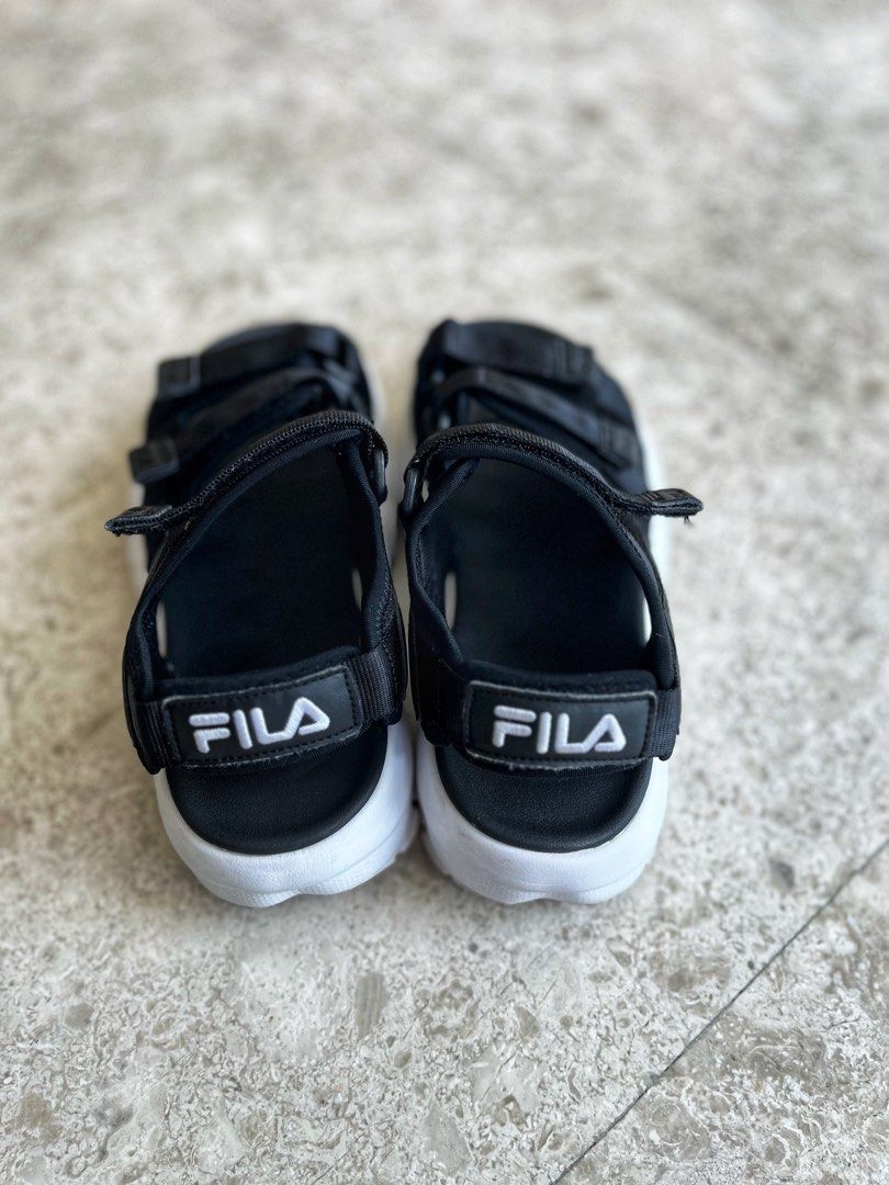 Fila disruptor sales sandal black