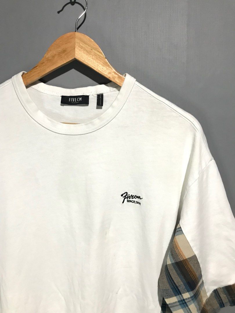 FIVE CM Checkered Panel Tee (Category: Tshirts & Polo Shirts ) located in Santa Cruz. Submitted by hongkongmarketph (Listing ID 1220053745, Image 2). Description: FIVE CM Checkered panel tee excellent condition small, oversized fits to medium-large 21.5 width / 28 length 1,300.