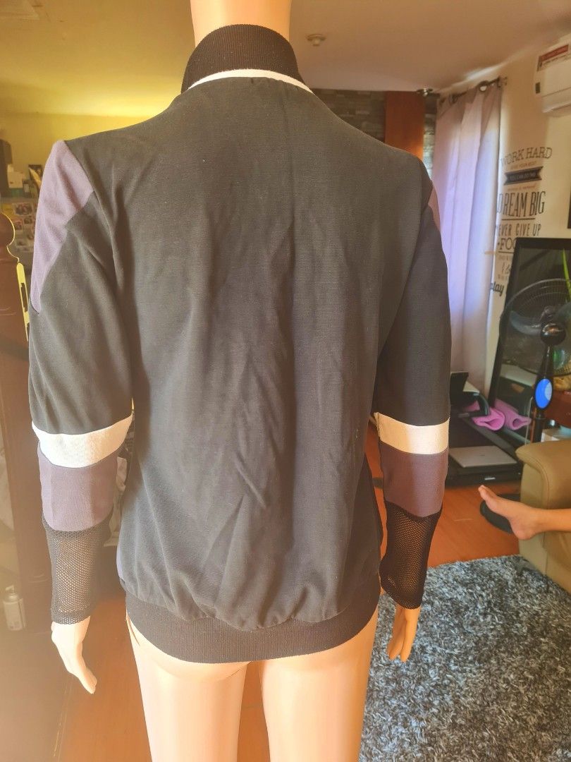 Folded and Hung Fashion Jacket (Category: Coats, Jackets and Outerwear) located in Dasmarinas. Submitted by iConiC_Collection (Listing ID 1219931360, Image 3). Description: .