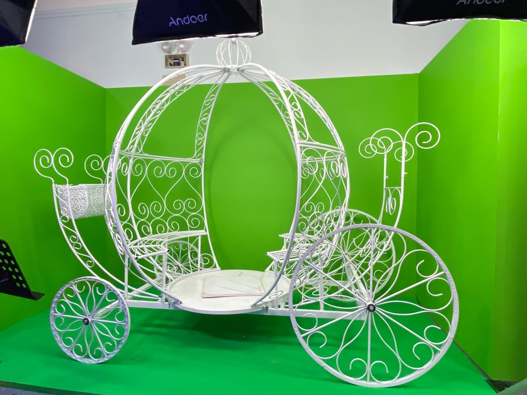 FOR RENT Cinderella Carriage, Furniture & Home Living, Outdoor