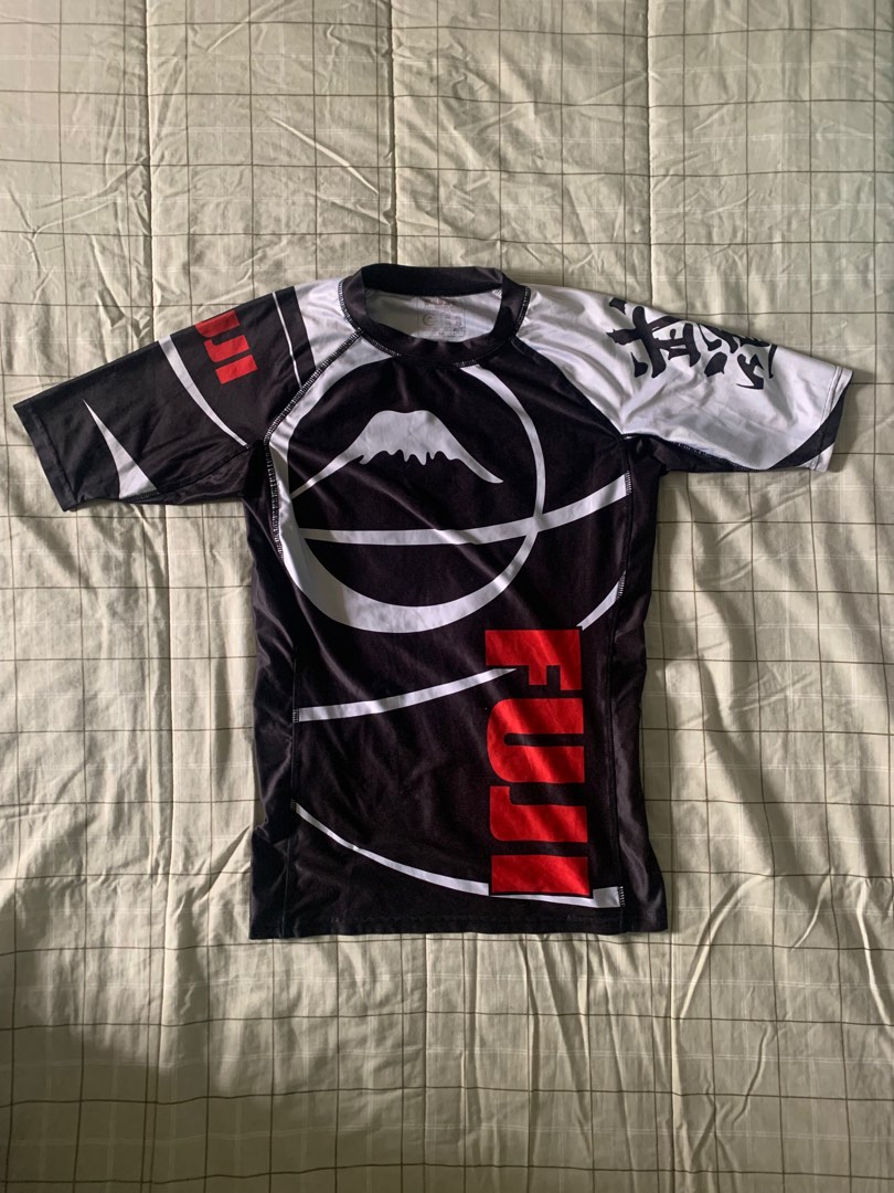 Fuji Rashguard on Carousell