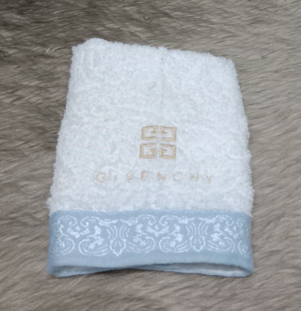 Givenchy Baby Blue Face Towel (Category: Face Care) located in Caloocan City. Submitted by sassypurchased (Listing ID 1219943702, Image 3). Description: Givenchy Baby Blue Face Towel 399 Good condition From Japan Preloved Shop NOT UKAY SOURCE Measurements: H-13 L-13.5 inches approx DETAILS ARE POSTED IN THE PIC ♥️Sold as is. What you see is what you get. Price reflects condition ♥️Please manage your expectations because it is a pre-loved item and