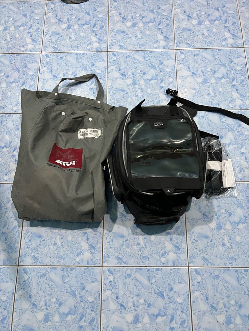Givi tank bag original xs 30820Liter dan Tank lock Bmw Gsa Gs, Men's Fashion, Bags, Belt bags