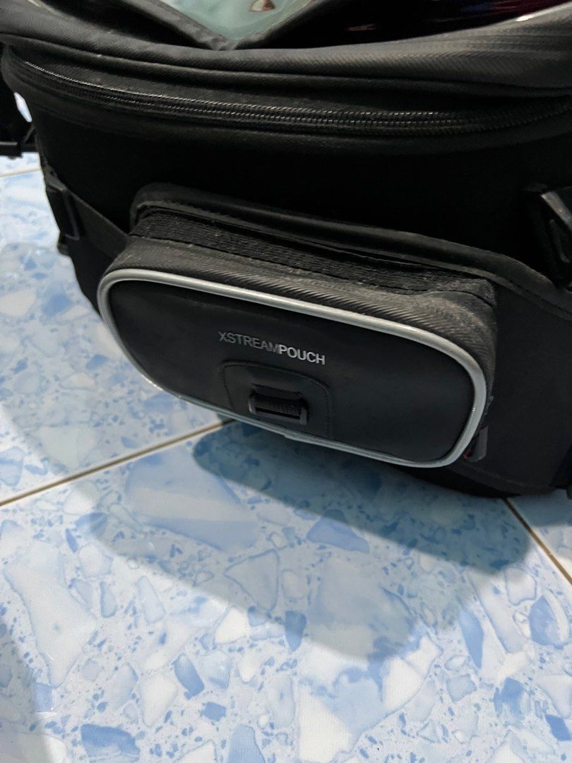 Givi tank bag original xs 30820Liter dan Tank lock Bmw Gsa Gs, Men's Fashion, Bags, Belt bags