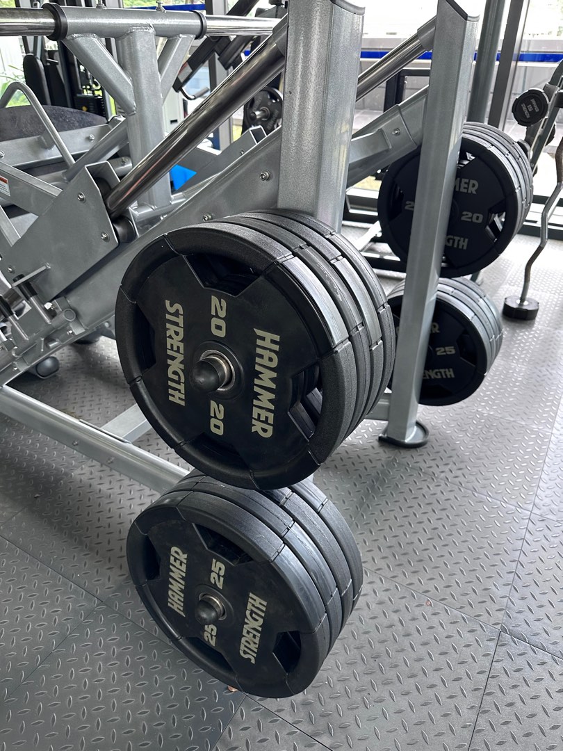 Hammer strength and rogue weight plates, Sports Equipment, Exercise & Fitness, Weights