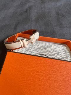 Hermes Clic H Rose GHw in Creme. PM Size