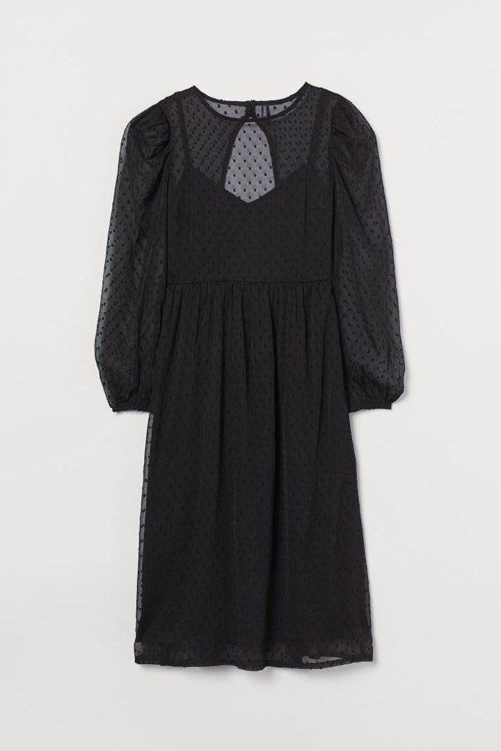 H&M Black Chiffon Dress (Category: Dresses) located in Mandaluyong City. Submitted by bravamamasph (Listing ID 1219998956, Image 1). Description: Used only once for a photoshoot Original H&M Medium on Tag but can fit up to semi-large.