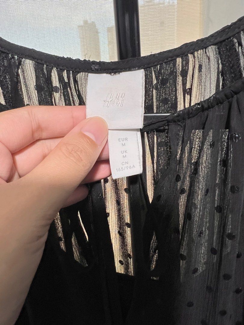 H&M Black Chiffon Dress (Category: Dresses) located in Mandaluyong City. Submitted by bravamamasph (Listing ID 1219998956, Image 3). Description: Used only once for a photoshoot Original H&M Medium on Tag but can fit up to semi-large.
