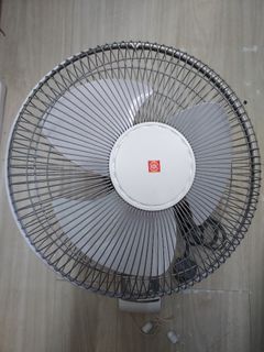 （分類：）位於 。 由 smallsmallghost 提交（商品編號 1220057526，圖片 1）。簡介： 。