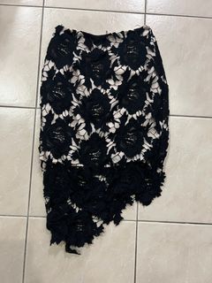 Keepsake Guipere Lace Slanted Fitted Skirt XS